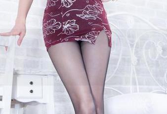 Beautyleg – Miga在镜头前，竟然透明到这种地步，文艺范儿全开哦！