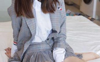 BoBoSocks袜啵啵 – 这波甜甜圈给的美图让我想到穿鞋的难度与丝袜的优雅，高清可见，不来一组咋行？