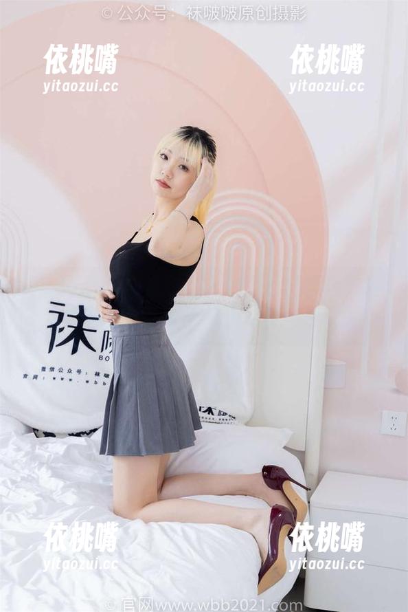 BoBoSocks袜啵啵-稚予 BoBoSocks袜啵啵 - 被稚予的黑色五指袜闪到眼了,精选中的袜子奇观