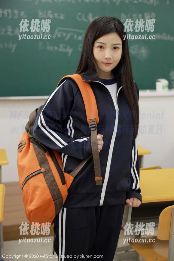 MFStar模范学院-文芮jeninfer MFStar模范学院 - 泳池边的文芮jeninfer照片,慢点看,里面有种懒洋洋的夏日气息在挥洒