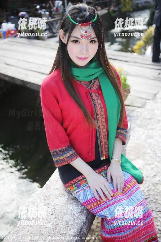MyGirl美媛馆-Carina绮里嘉 MyGirl美媛馆 - 这条牛仔裤和Carina绮里嘉的作品集一样‘耐看’啊!