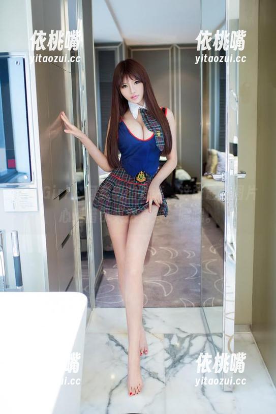 TuiGirl-何奕恋 TuiGirl - 何奕恋的泳装,这张最新图片心理暗示果然有效,嘿嘿。