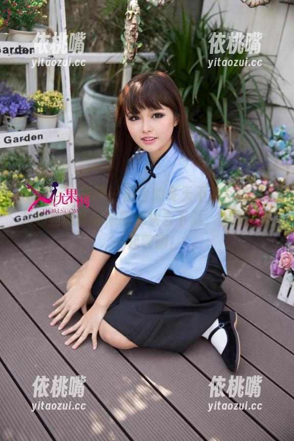 UGirls尤果网-娜依灵儿 UGirls尤果网 - 烟台的冬天不冷,娜依灵儿的圣诞作品来暖心快去下载,团团围坐一起聊聊!
