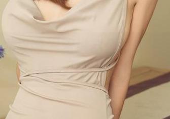 UGirls尤果网 – 走进赵伊彤的护士私拍合集：不止是工作