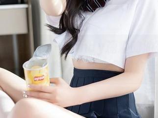 Xiuren秀人网 – Candy糖糖的油亮一出，资源几乎要炸裂，快来免费拿走吧！