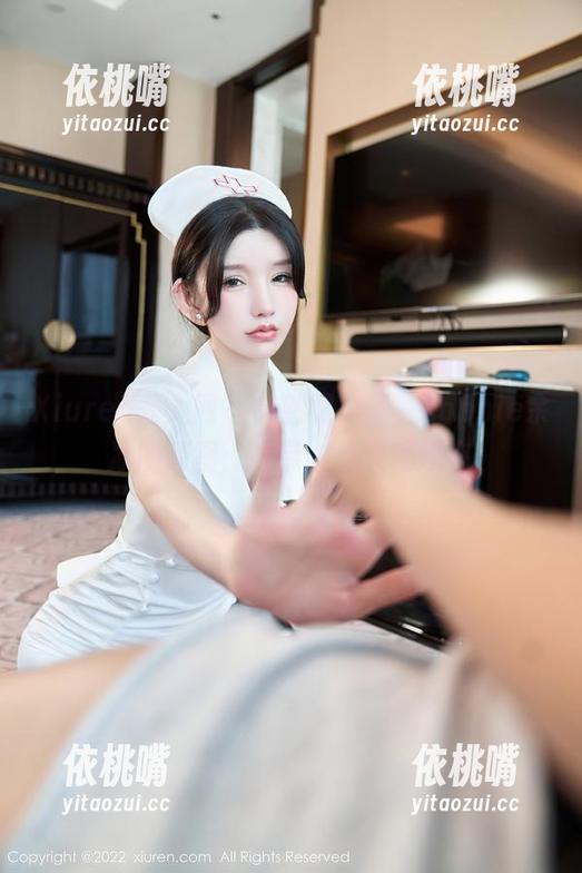 Xiuren秀人网-sophie余冰 Xiuren秀人网 - 突然明白了,sophie余冰的原图:吊带才是灵魂所在