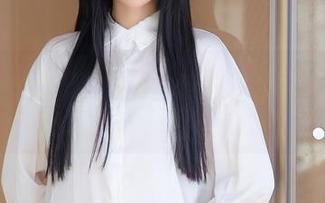 Xiuren秀人网 – 周波儿护士写真，仿佛她认真工作的样子只是个装饰。
