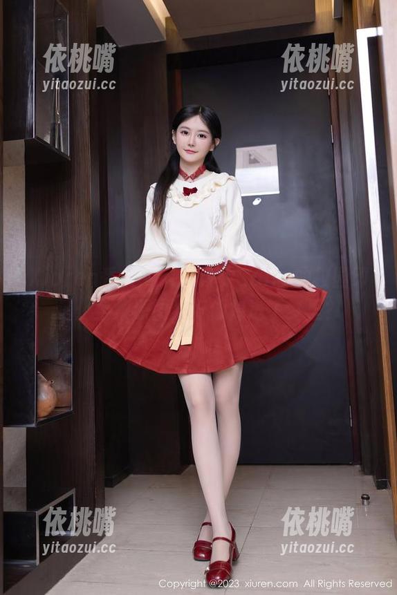 Xiuren秀人网-夏诗雯Sally Xiuren秀人网 - 夏诗雯Sally的校园印记:全集原图,好像掉进了梦里?