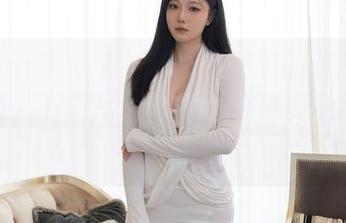 Xiuren秀人网 – 米妮大萌萌的脚丫子实力在线，下载写真集让你跳进美丽的深渊！