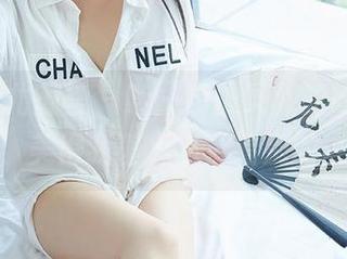 YouMi尤蜜荟 – 哇，娜依灵儿的内衣图包，美得我差点忘了看别的。
