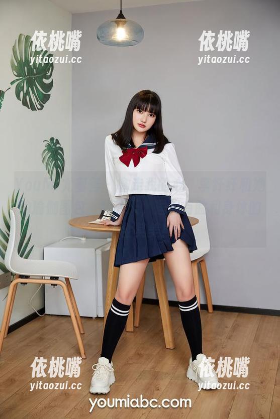 YouMi尤蜜荟-李纤纤 YouMi尤蜜荟 - 拿走我的心,李纤纤和她的瑜伽图包,我的天,居然有脸和身体的两全其美!