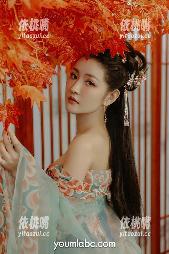 YouMi尤蜜荟-李薇薇 YouMi尤蜜荟 - 李薇薇在花舞中的趣事,网盘下载安排上了吗?
