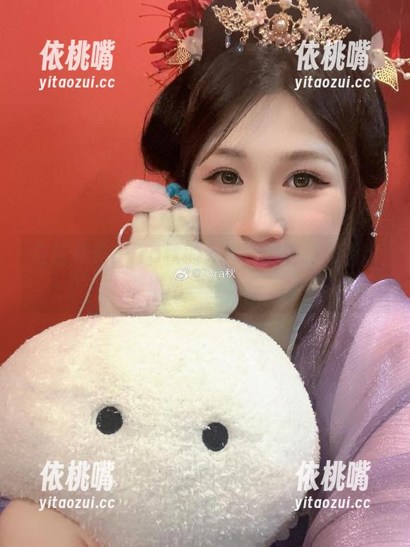 Zyra秋 白丝就是Zyra秋的专属,即便是原图也能溢出一丝力量。