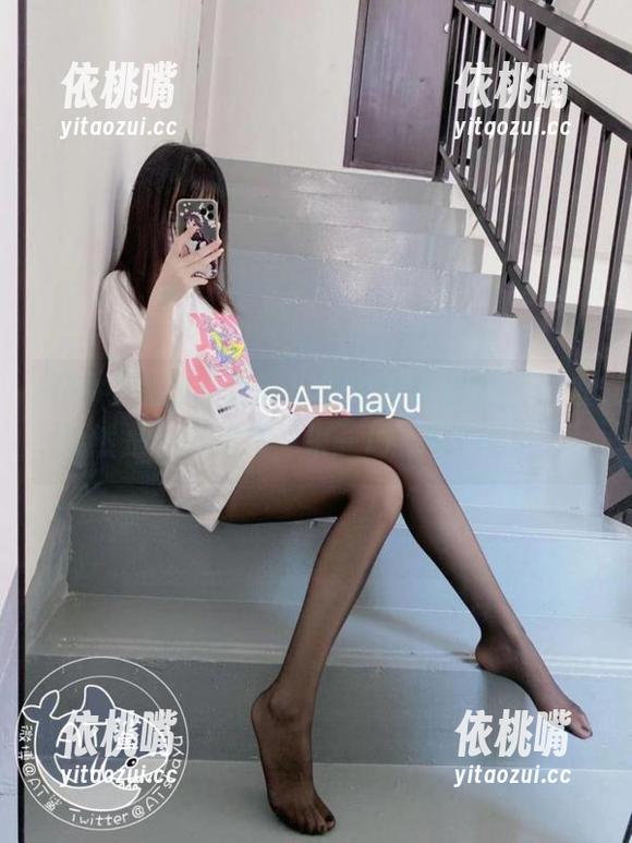 at鲨鱼 不看不晓得,定制比基尼图集里的at鲨鱼果然是个小精灵,来一场视觉的约会?