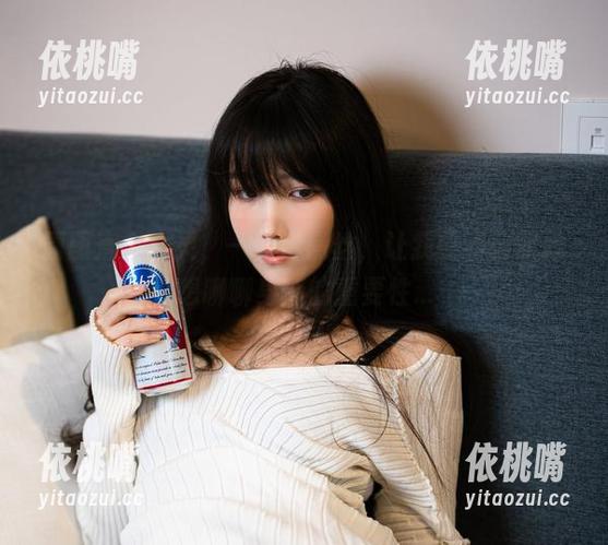 一智智 原图直击心灵,一智智黑丝,让我情不自禁地想聊聊身高的重要性...