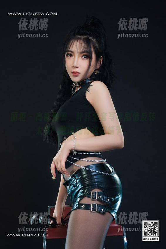 丽柜 - 高能预警，轩轩全套写真剧情反转太快！敬请期待这波情节。