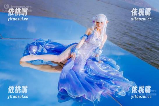 乖乖衣宝 这组写真里的乖乖衣宝,碧蓝航线上大凤旗袍的氛围,总能让我情不自禁多看几眼。