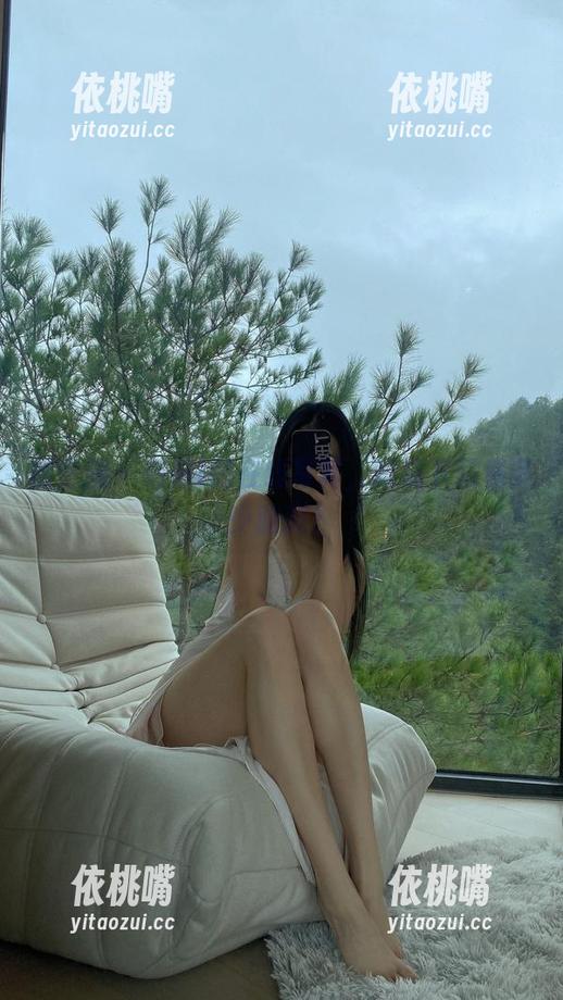 俏妞t 微密圈 - 俏妞t的在线写真,眼镜下藏着多少脑洞?