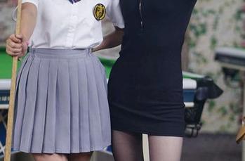 初夏女神 – 一场景，一依依-写真合集任性演绎剧情走个不停！