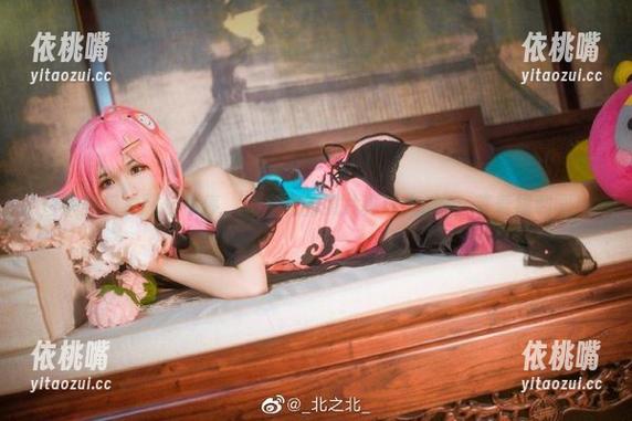 北之北 白头晃晃、腿长不停,北之北的照片真让人..呃,等着福利吧!