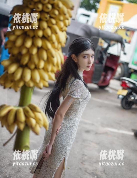 南桃Momoko 曾经的南桃Momoko,如今的最新照片里,爱丽丝菲尔天之服可不只是一套衣服哦!