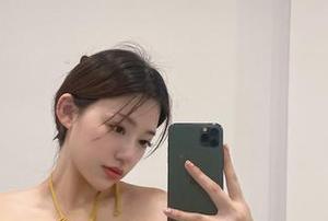 微密圈 – 水中俏佳人！奶宝妹纸的泳衣原图，没bin能抗拒的诱惑。
