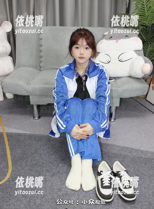 小众视觉-悦悦 小众视觉 - 悦悦——福利图包里的裸足,不小心成了“鞋子回避专家”!