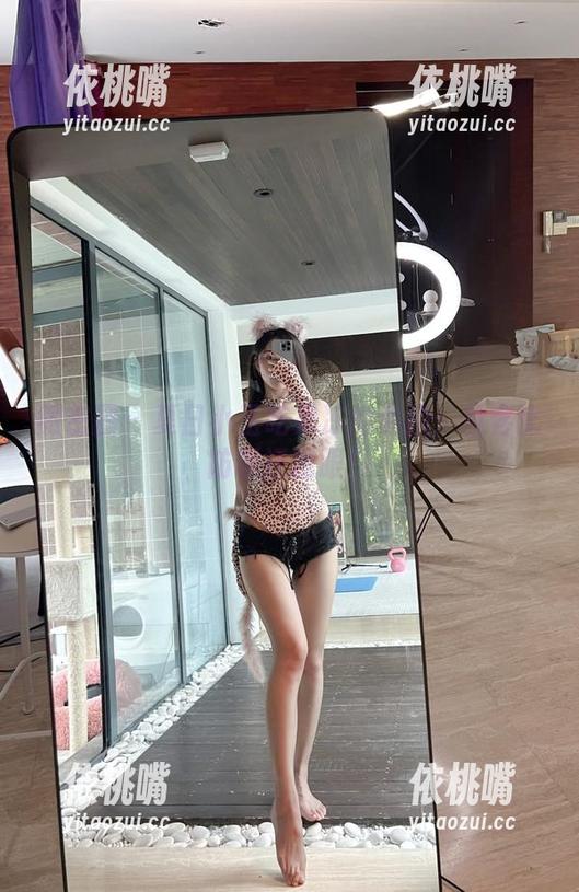 小玉吃果冻 微密圈 - 夏日小玉吃果冻的私拍:妆容比防晒还抢眼!