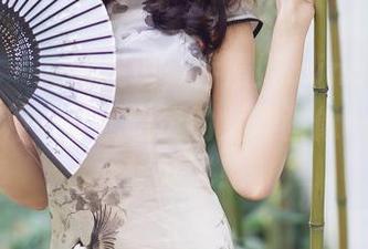 尤蜜荟 – 突然发现，乔漫妮mina的图库就是那种一看就想赞的女神画像……我也想试试！