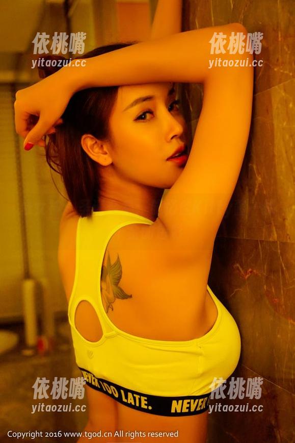 推女神-施忆佳Kitty酱 推女神 - 圣诞合集:施忆佳Kitty酱一掷千金的色彩
