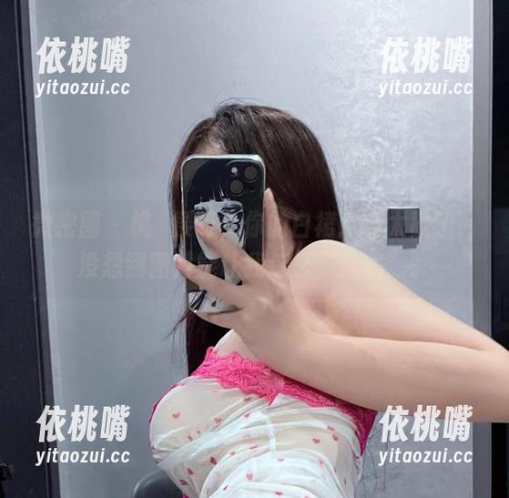 桃沢樱呀 微密圈 - 桃沢樱呀,你的白裙定制太戳了,没想到图片能让我这么“沦陷”。