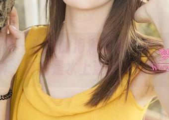 梦丝女神 – 说好的海滩浪呢？璇璇最新写真，真的是水上漂的小心思。