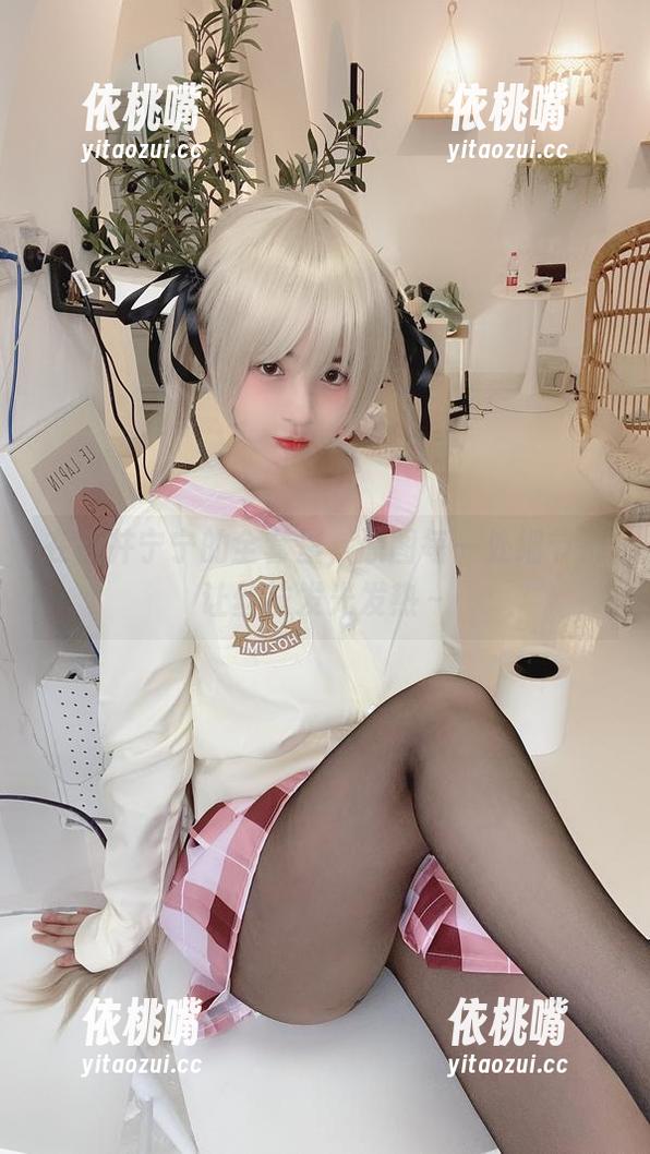 樱井宁宁 在樱井宁宁的全套里,原图每一处细节都让丝袜发光发热~