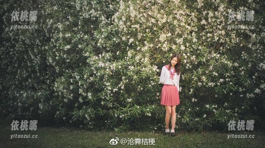 沧霁桔梗 走出浴缸,沧霁桔梗的cos原图带你畅游另一片天地。