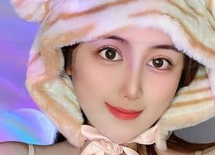 微密圈 – 来自海豚baby的自拍资源，看脸和表情变化持续不断。