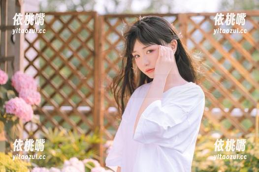 爆机少女喵小吉 “爆机少女喵小吉”的原图:你见过在地铁里这样的“喵”吗?