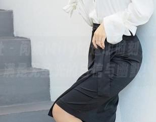 爱蜜社 – 闵妮Mily的透明时刻，图包里满是无圣光的自信与幽默！