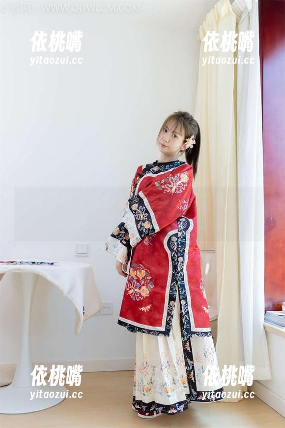 物恋传媒-佳琪 物恋传媒 - 佳琪长腿写真:原图暴露了画面之外的...呃,想象。