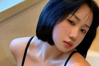 微密圈 – 白色内衣写真，瑜瑾u要给大家上演一场优雅的骚气！