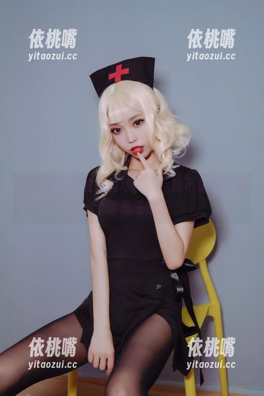 白易子教主 看完白易子教主的写真,我是不是也该有个罪恶王冠了