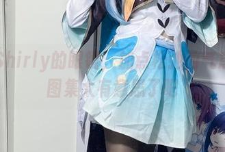 白栎Shirly的眼镜，加点松弛的气息，这图集太有意思了吧