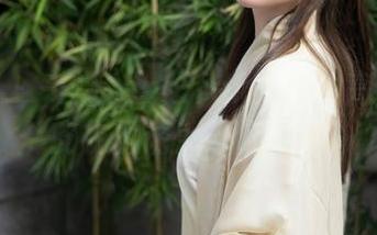 秀人网 – 一幅Jennifer小若的高清画卷：皮衣的诱惑不用咕哝。