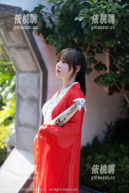 秀人网 - 小芭乐：女神全集上线！下载请自带滤镜哦