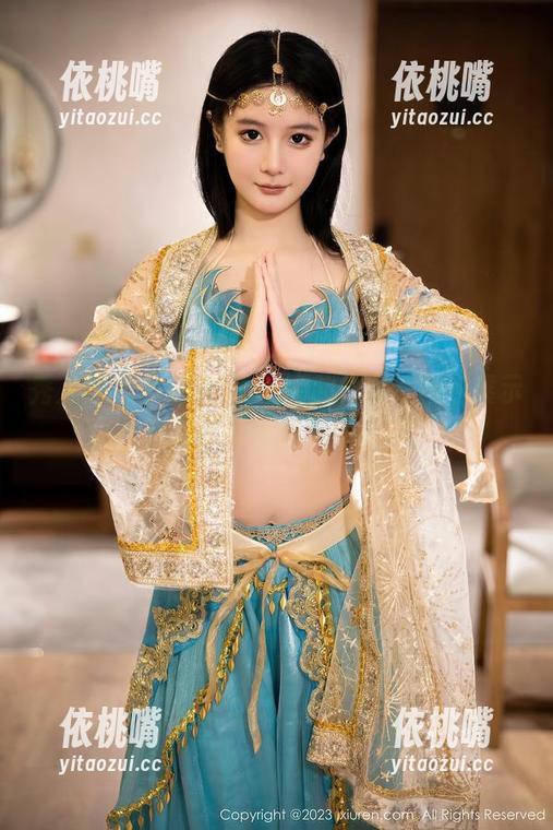 秀人网-小薯条nienie 秀人网 - 小薯条nienie的作品:图包展示女孩和薯条的青春模样