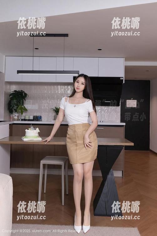 秀人网-萌白酱 秀人网 - 在线抓取“萌白酱”的“甜心”照片,恍若梦游在糖果屋的边缘,带点小委屈。