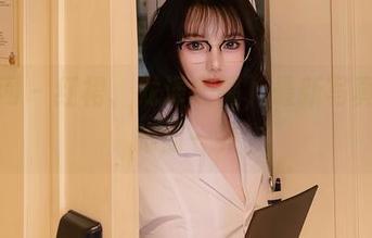 秀人网 – 红裙、龙泽美曦，最新写真让你眼前一亮
