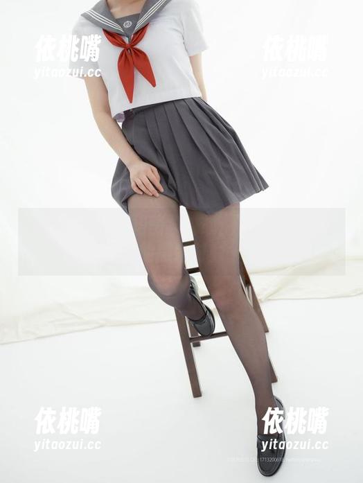 紧急企划-小恩 紧急企划 - 红裙图集挑战:小恩在私房里的撒娇时刻