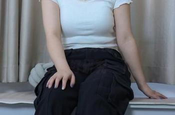 绮梦摄影 – 精选里婷婷的校服，实在是太值得好好研究一下。