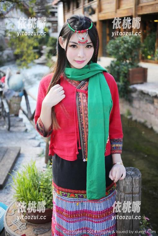 美媛馆-伊小七MoMo 美媛馆 - 甜心之名,伊小七MoMo蜜意满满,图片里却藏着点小脾气?看原图!