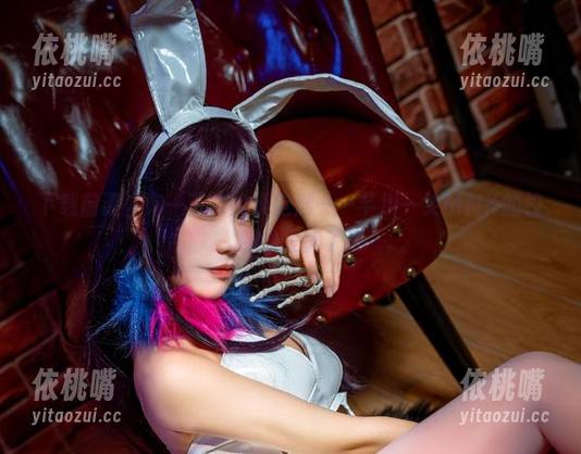 芊川一笑MNK 下载前请咨询一下你的镇定剂——芊川一笑MNK的校服也是醉了